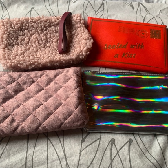 Set of 4 Unused Cosmetic Bags - Picture 2 of 2